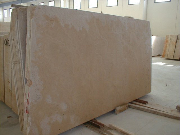 Travertino Romano Classico 1st Quality - sawn / cross cutTraveRomanoClassico-in-the-layer-sawn.jpg