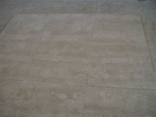 Travertino Bianco Maremma - vein cutTravertino-Bianco-Maremma-against-the-layer.jpg